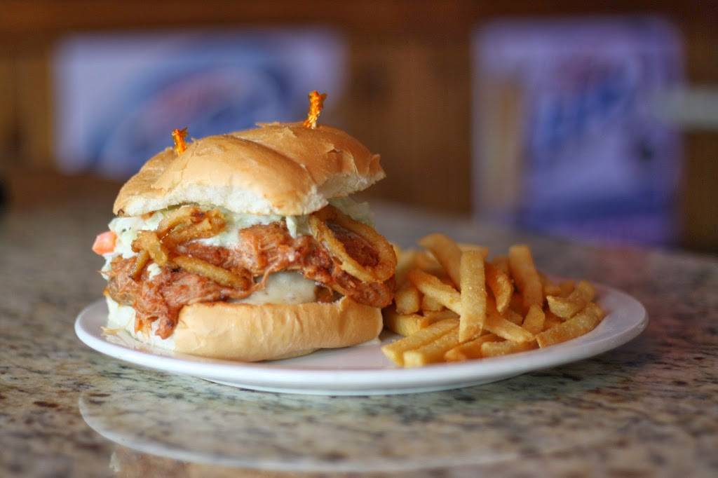 Leffs Lucky Town | restaurant | 7208 W State St, Wauwatosa, WI 53213, USA | 4142589886 OR +1 414-258-9886