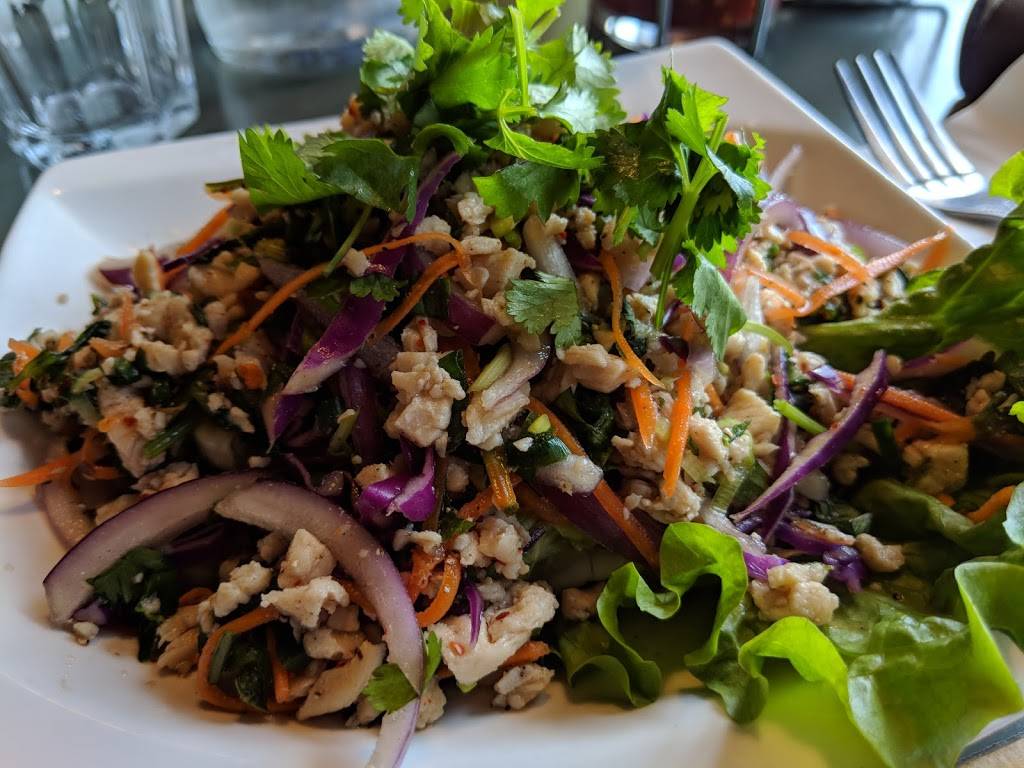 Banana Leaf Thai Cuisine | restaurant | 11880 San Pablo Ave, El Cerrito, CA 94530, USA | 5106805590 OR +1 510-680-5590