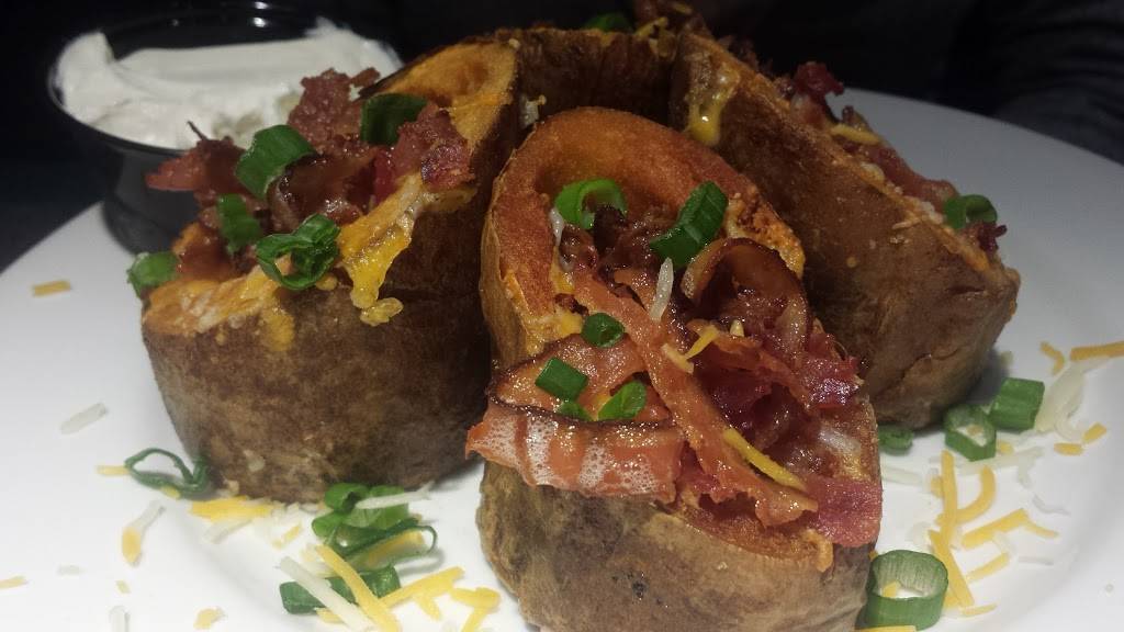 Gimmicks For Food & Fun | restaurant | 5021 Bay City Rd, Midland, MI 48642, USA | 9894962037 OR +1 989-496-2037