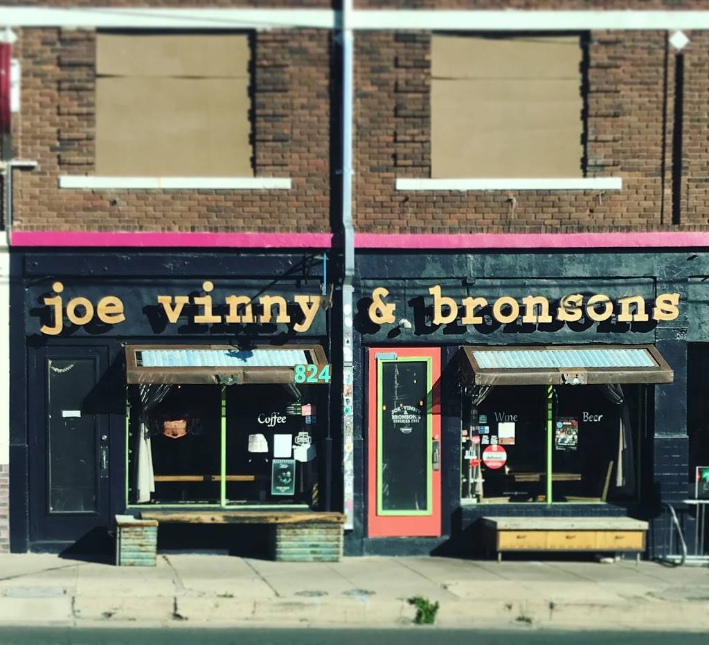 Joe Vinny & Bronsons Bohemian Cafe | cafe | 824 N Piedras St, El Paso, TX 79930, USA | 9158010475 OR +1 915-801-0475