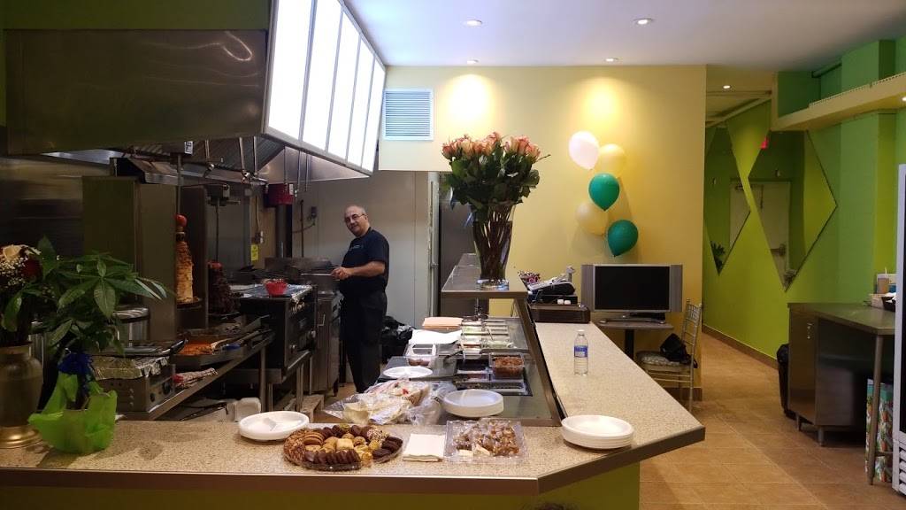 Falafel King | restaurant | 939B Lakeshore Rd E, Mississauga, ON L5E 1E3, Canada | 9052785250 OR +1 905-278-5250