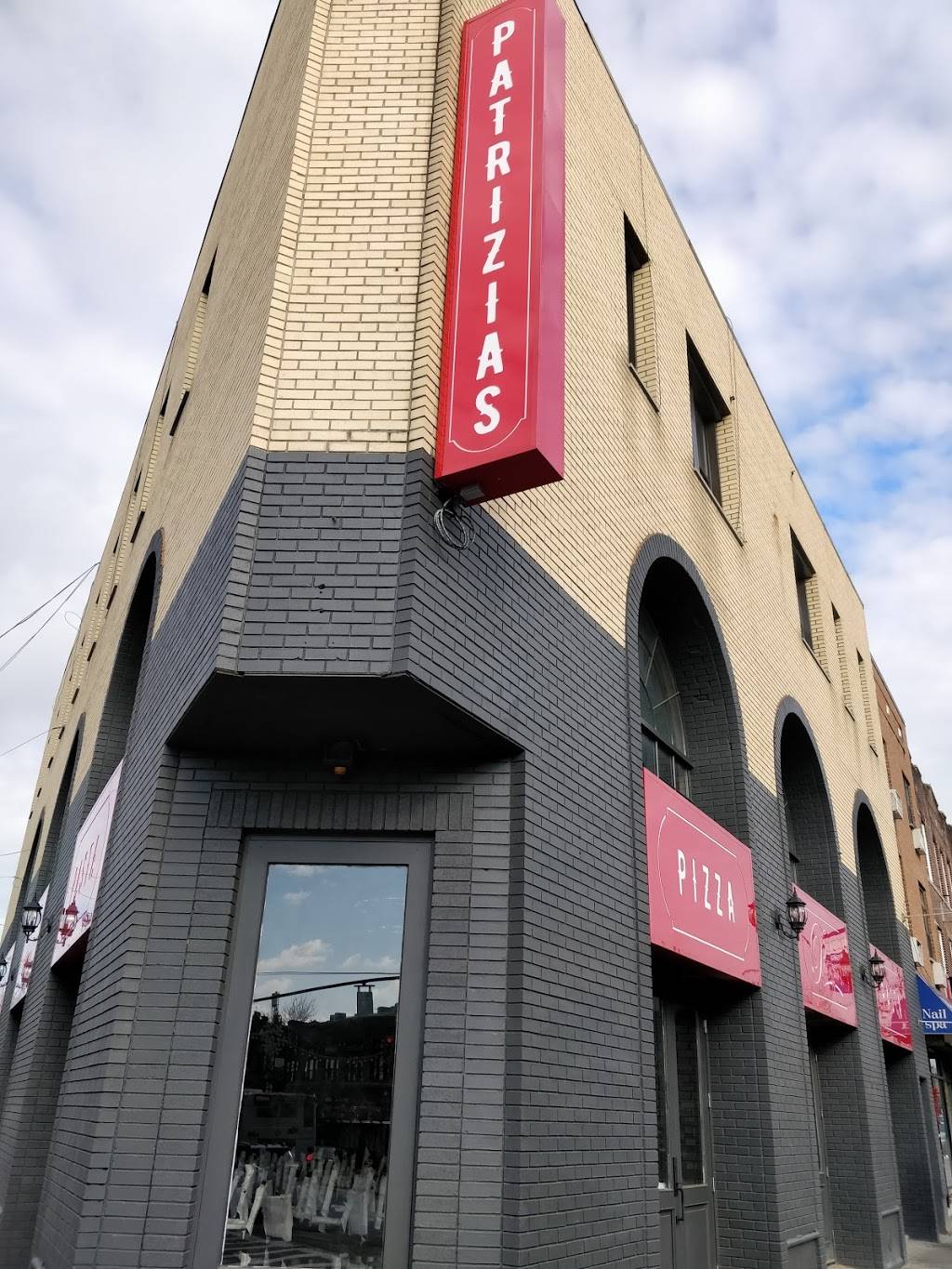 Patrizias Pizza Pasta | restaurant | 6935 Grand Ave, Flushing, NY 11378, USA | 7187792083 OR +1 718-779-2083
