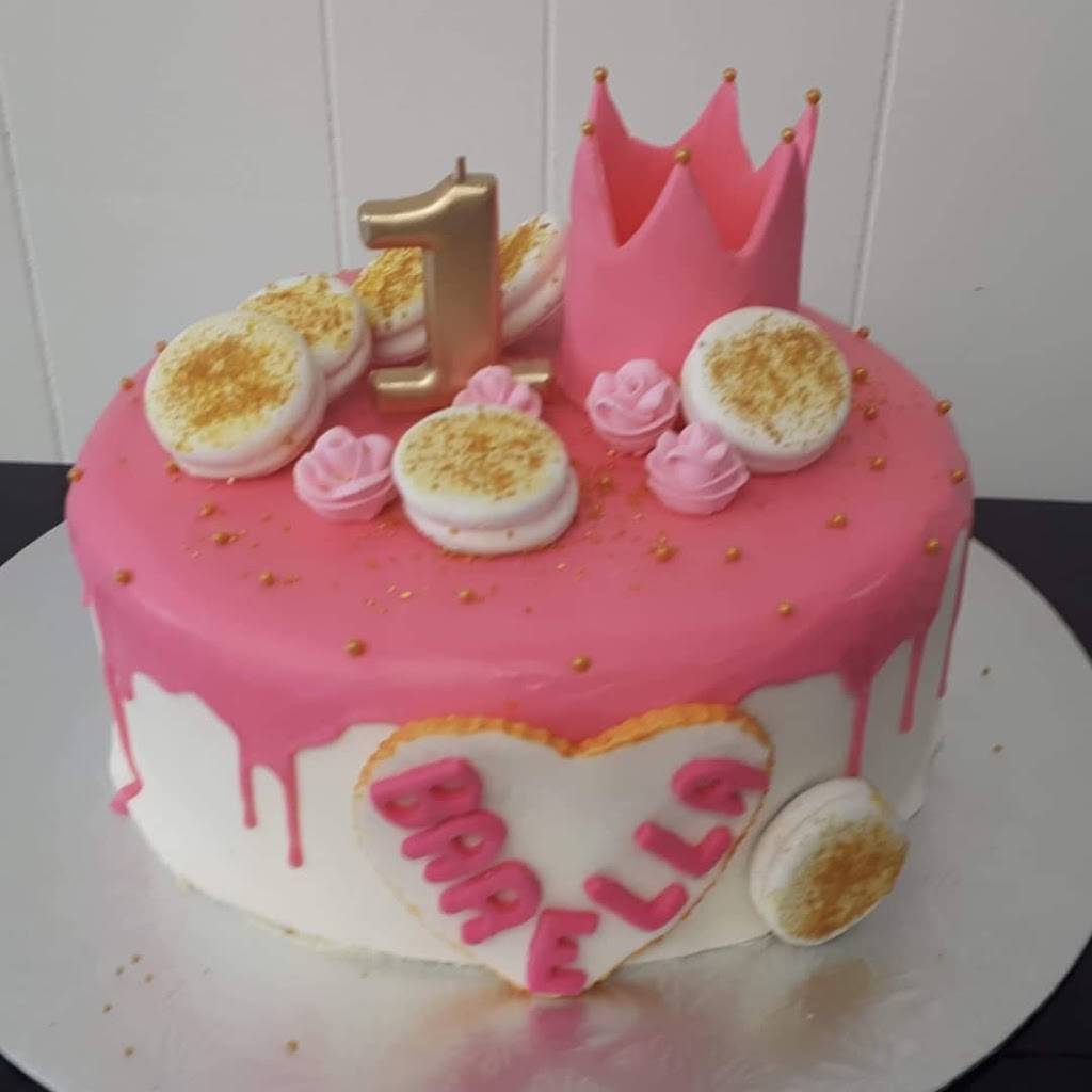 J&R pastries and bakrey | restaurant | 707 Hamilton Rd, London, ON N5Z 1T5, Canada | 5194577119 OR +1 519-457-7119