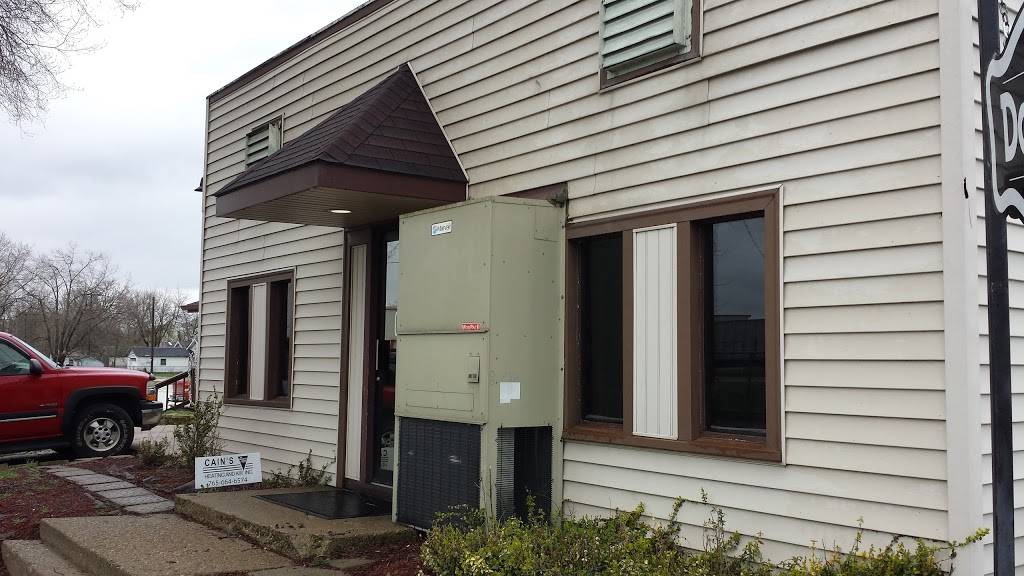 Dons Tap | restaurant | 1649 W Factory Ave, Marion, IN 46952, USA | 7656621591 OR +1 765-662-1591