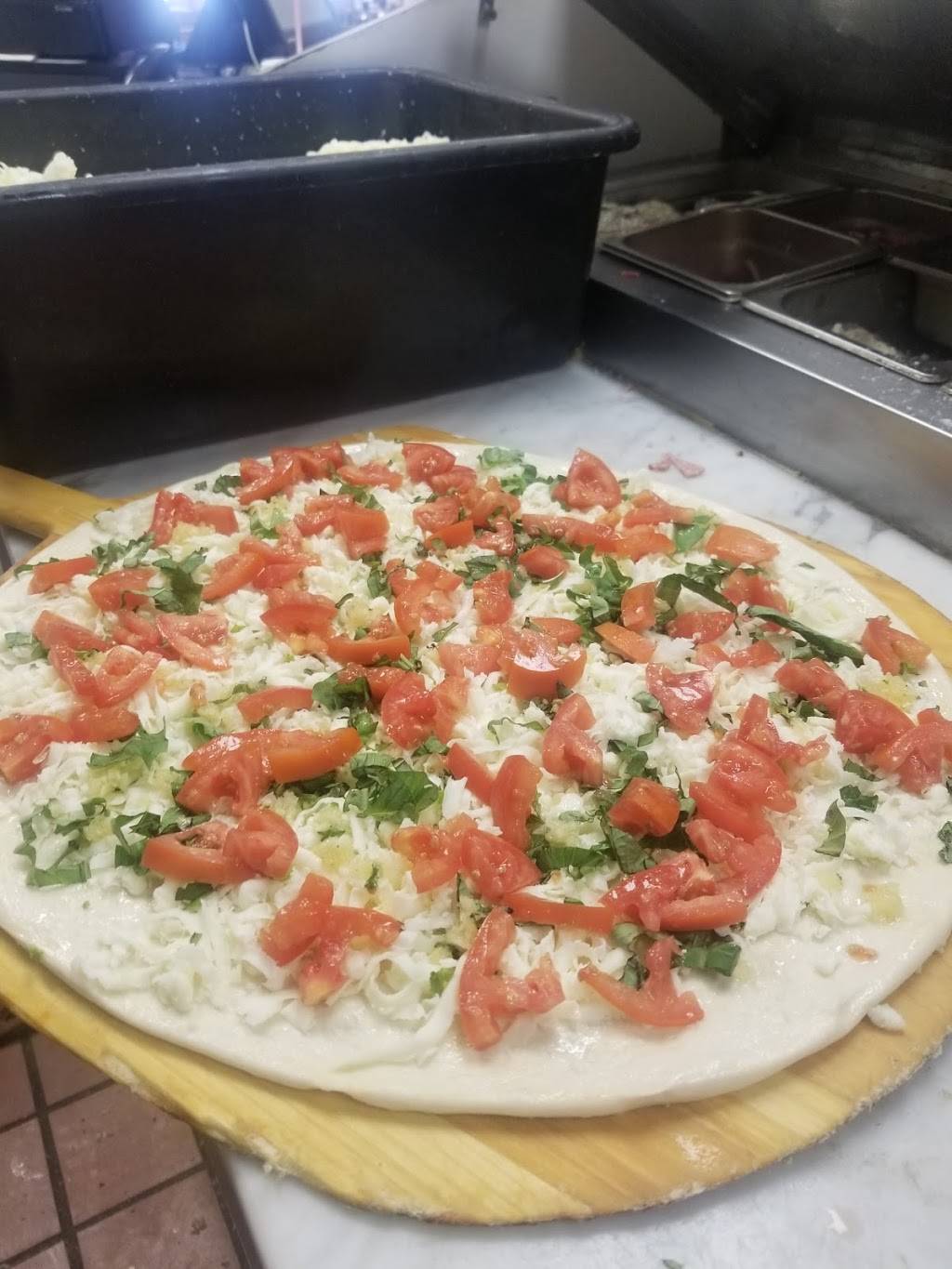 Primos Pizza & Pasta | restaurant | 17173 Miramar Pkwy, Miramar, FL 33027, USA | 9544301930 OR +1 954-430-1930