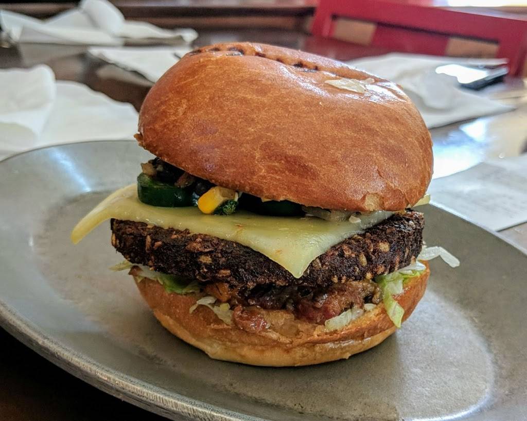 Shula Burger FTLD Airport | restaurant | FLL Terminal 1, Gate C, Fort Lauderdale, FL 33315, USA | 9543595054 OR +1 954-359-5054