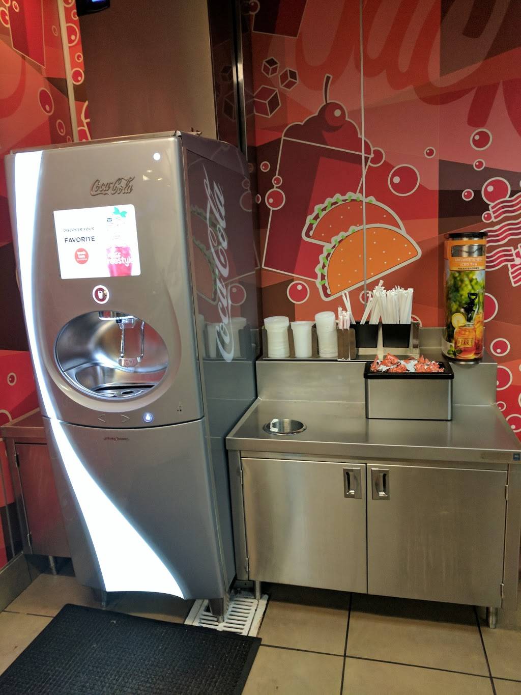 Jack in the Box | restaurant | 999 NW Leary Way, Seattle, WA 98107, USA | 2067060524 OR +1 206-706-0524