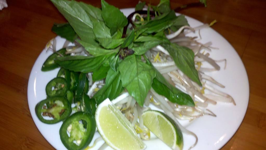 Pho 2000 | restaurant | 13045 Worldgate Dr, Herndon, VA 20170, USA | 7033978925 OR +1 703-397-8925