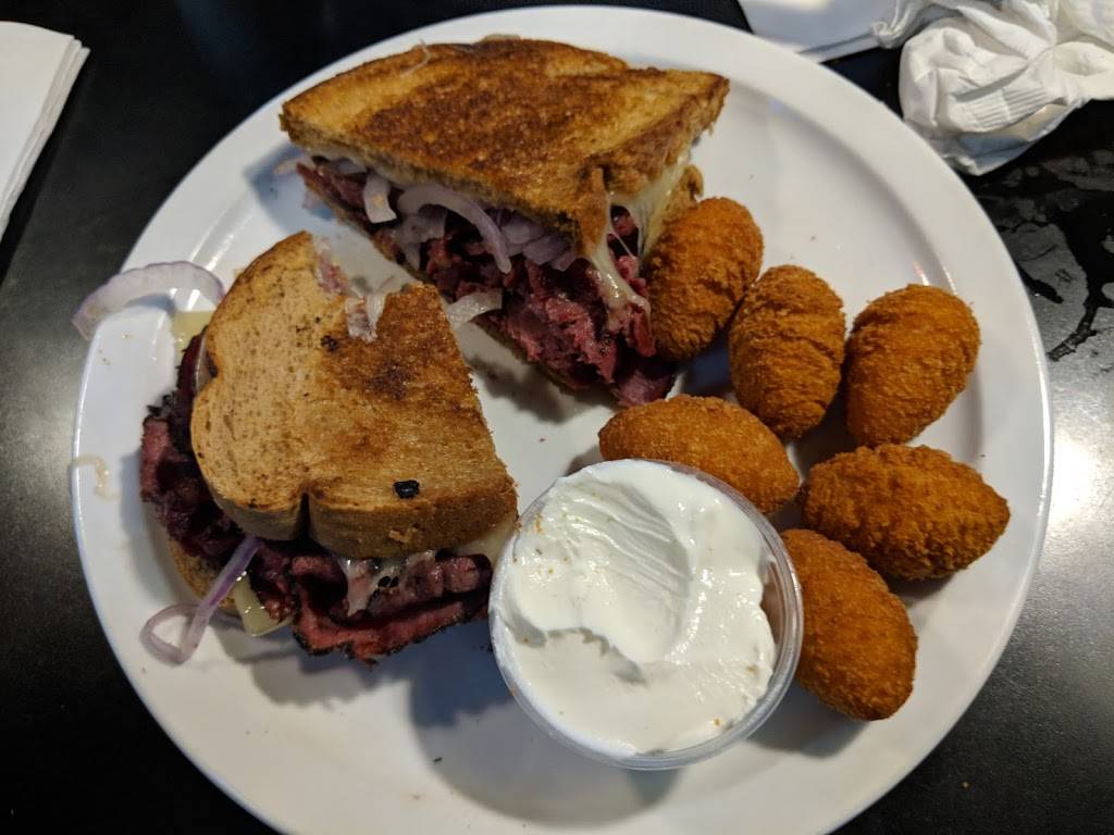 Bubs Brewing Co | restaurant | 65 E 4th St, Winona, MN 55987, USA | 5074573121 OR +1 507-457-3121