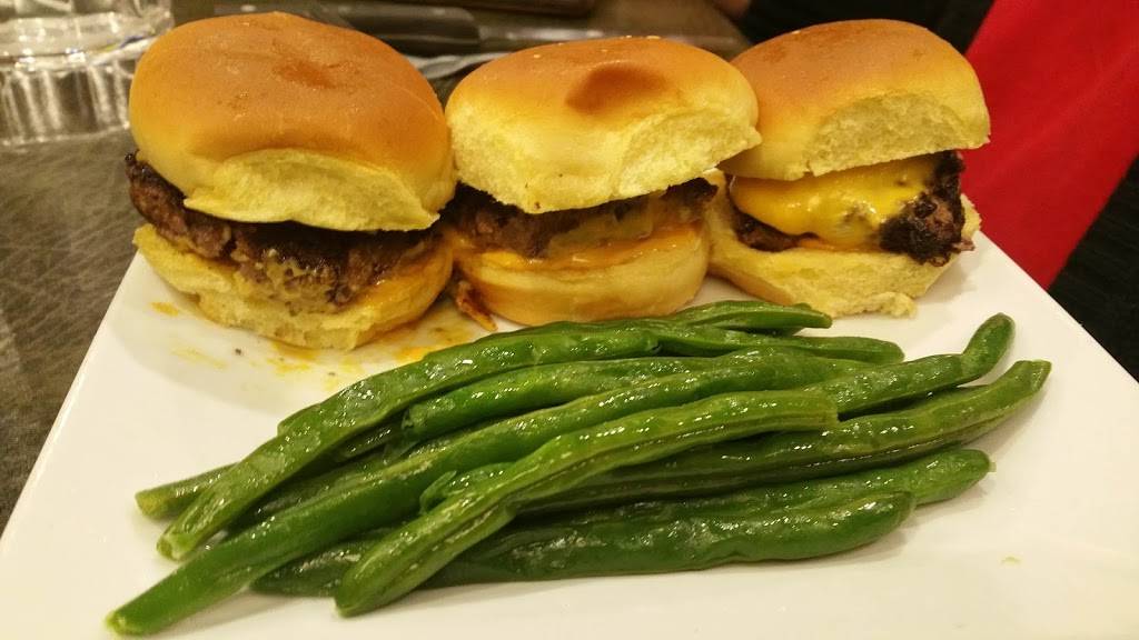 Ruby Tuesday | restaurant | 6898 Sashabaw Rd, Village of Clarkston, MI 48348, USA | 2486252008 OR +1 248-625-2008