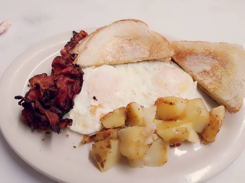 Dock Street Coffee Shop | cafe | 2 Dock St, Edgartown, MA 02539, USA | 5086275232 OR +1 508-627-5232