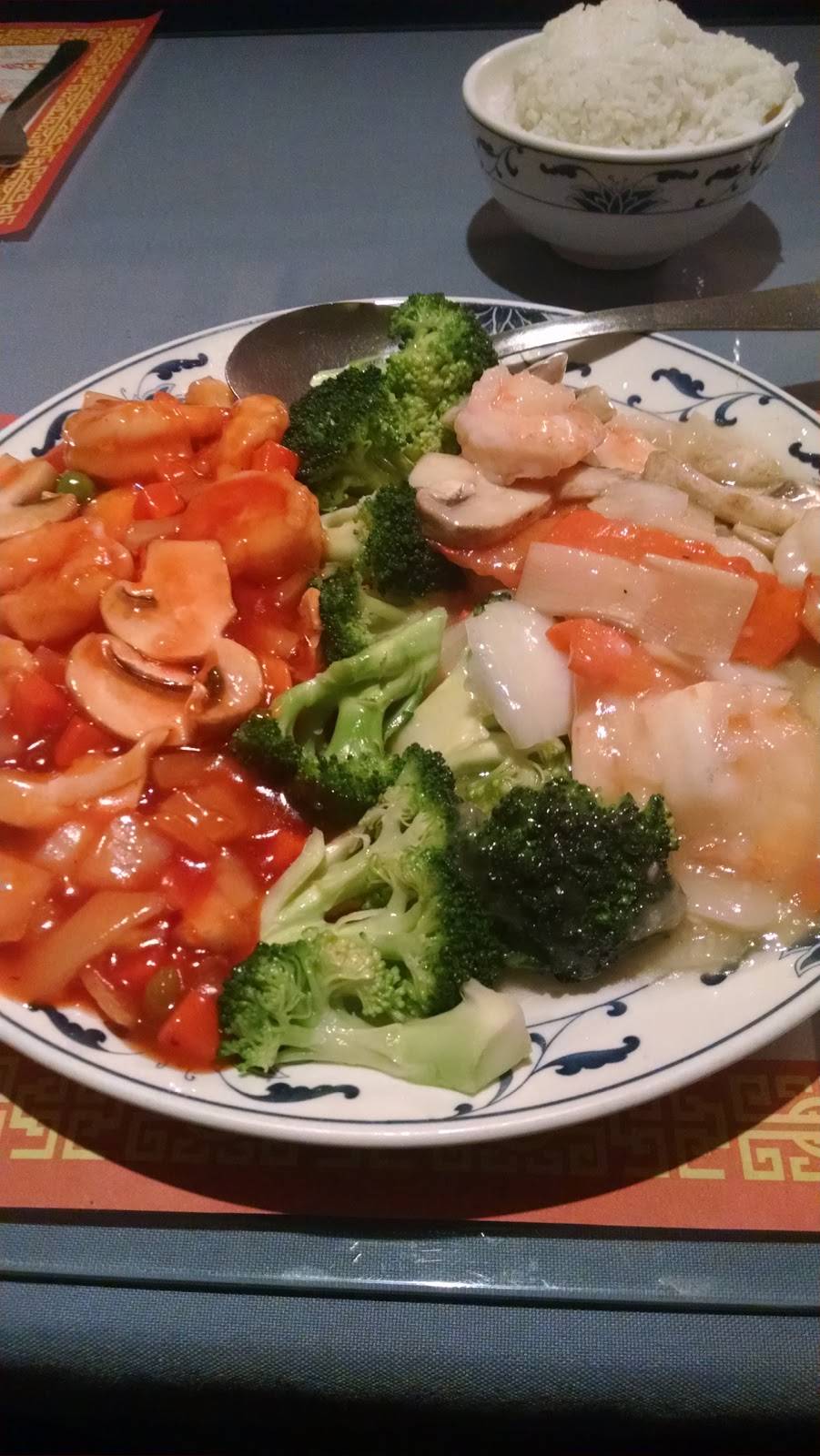 China Gourmet | restaurant | 210 Millwood Ave, Winchester, VA 22601, USA | 5407223333 OR +1 540-722-3333