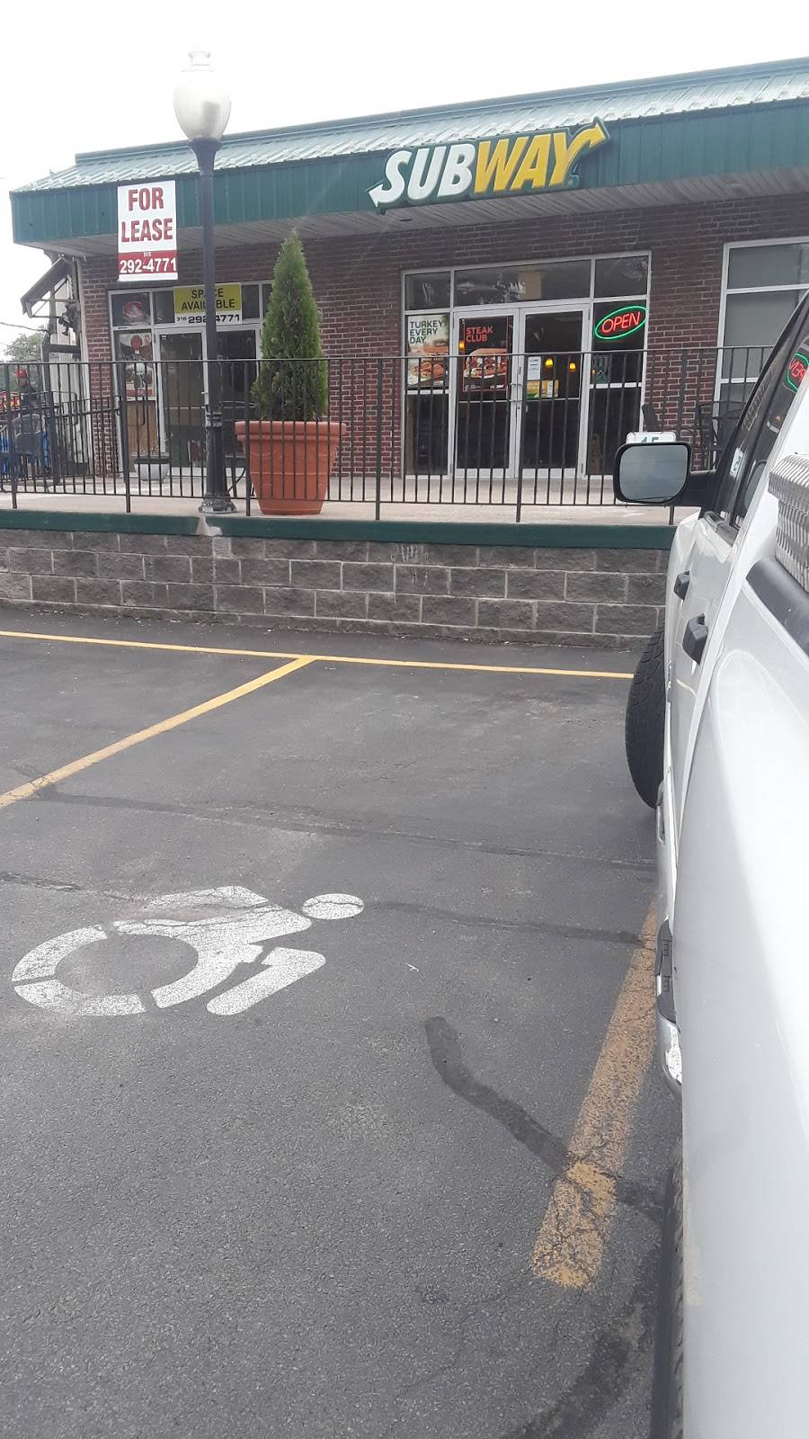 Subway | restaurant | 8455 Seneca Turnpike, New Hartford, NY 13413, USA | 3157928900 OR +1 315-792-8900