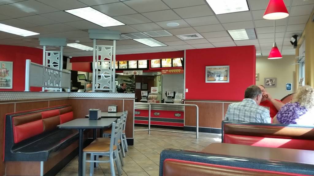 Hardees / Red Burrito | restaurant | 7300 W Newberry Rd, Gainesville, FL 32605, USA | 3523326957 OR +1 352-332-6957