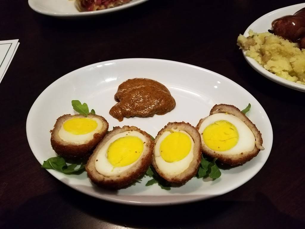 Fionas Irish Pub | restaurant | 5810 Kingstowne Center, Alexandria, VA 22315, USA | 7038883900 OR +1 703-888-3900