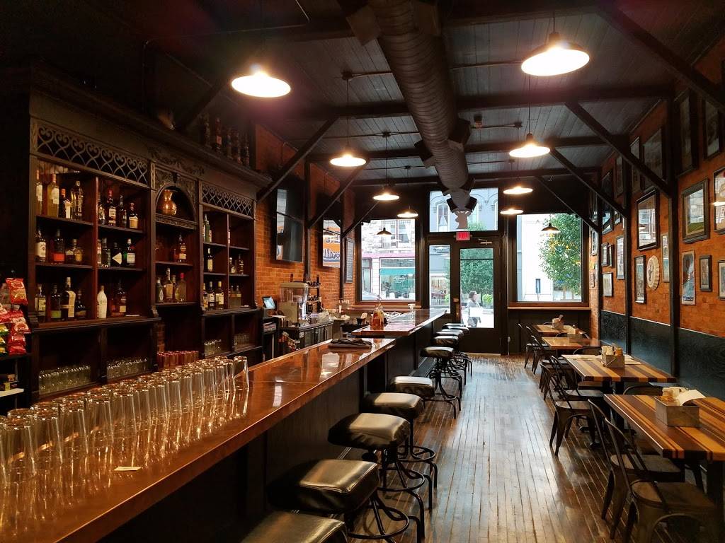 Copper Athletic Club | restaurant | 133 W Michigan Ave, Marshall, MI 49068, USA | 2697815400 OR +1 269-781-5400