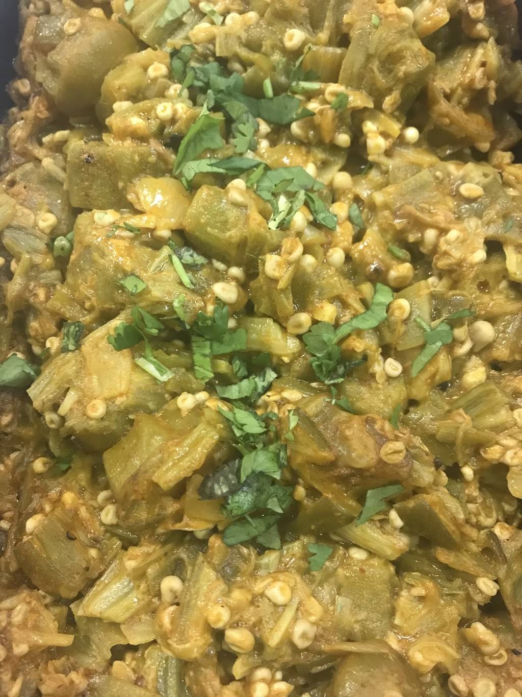 Curry Leaf Indian Restaurant | restaurant | 271 Peterson Rd, Libertyville, IL 60048, USA | 8472817595 OR +1 847-281-7595