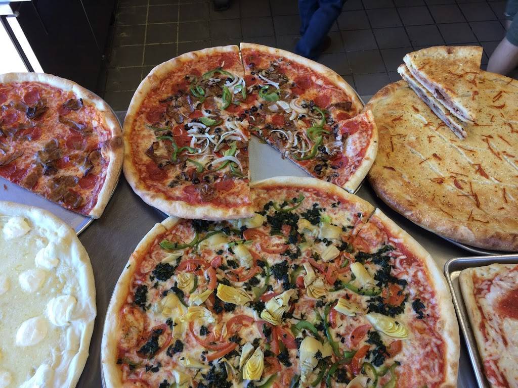 Roccos NY Pizzeria & Pasta | restaurant | 1168, 10860 W Charleston Blvd # 190, Las Vegas, NV 89135, USA | 7027960111 OR +1 702-796-0111