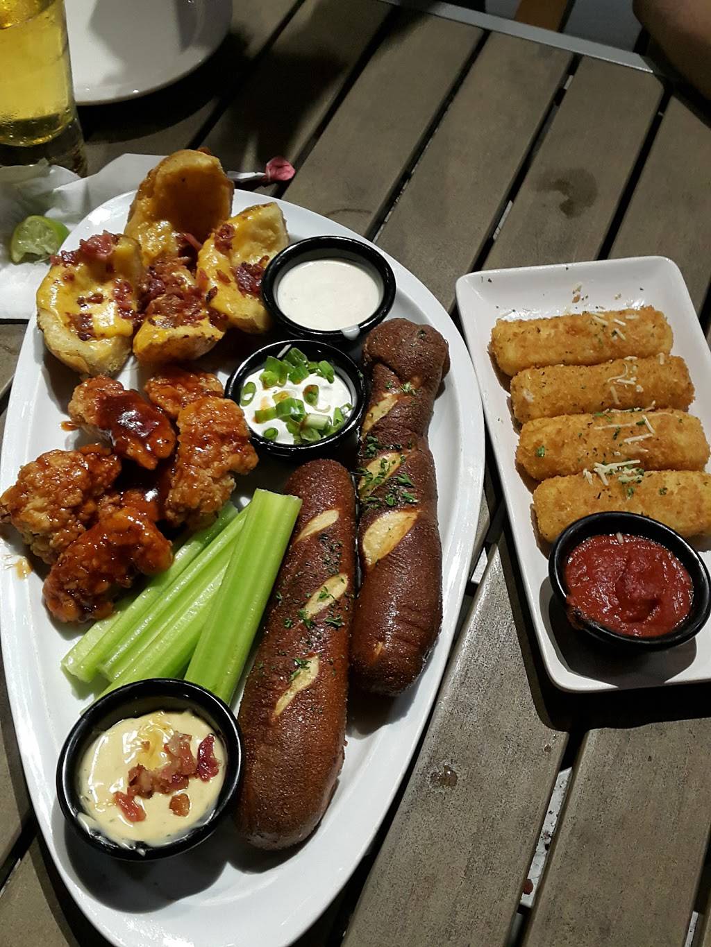 TGI Fridays | restaurant | 10811 International Dr, Orlando, FL 32821, USA | 4073515870 OR +1 407-351-5870