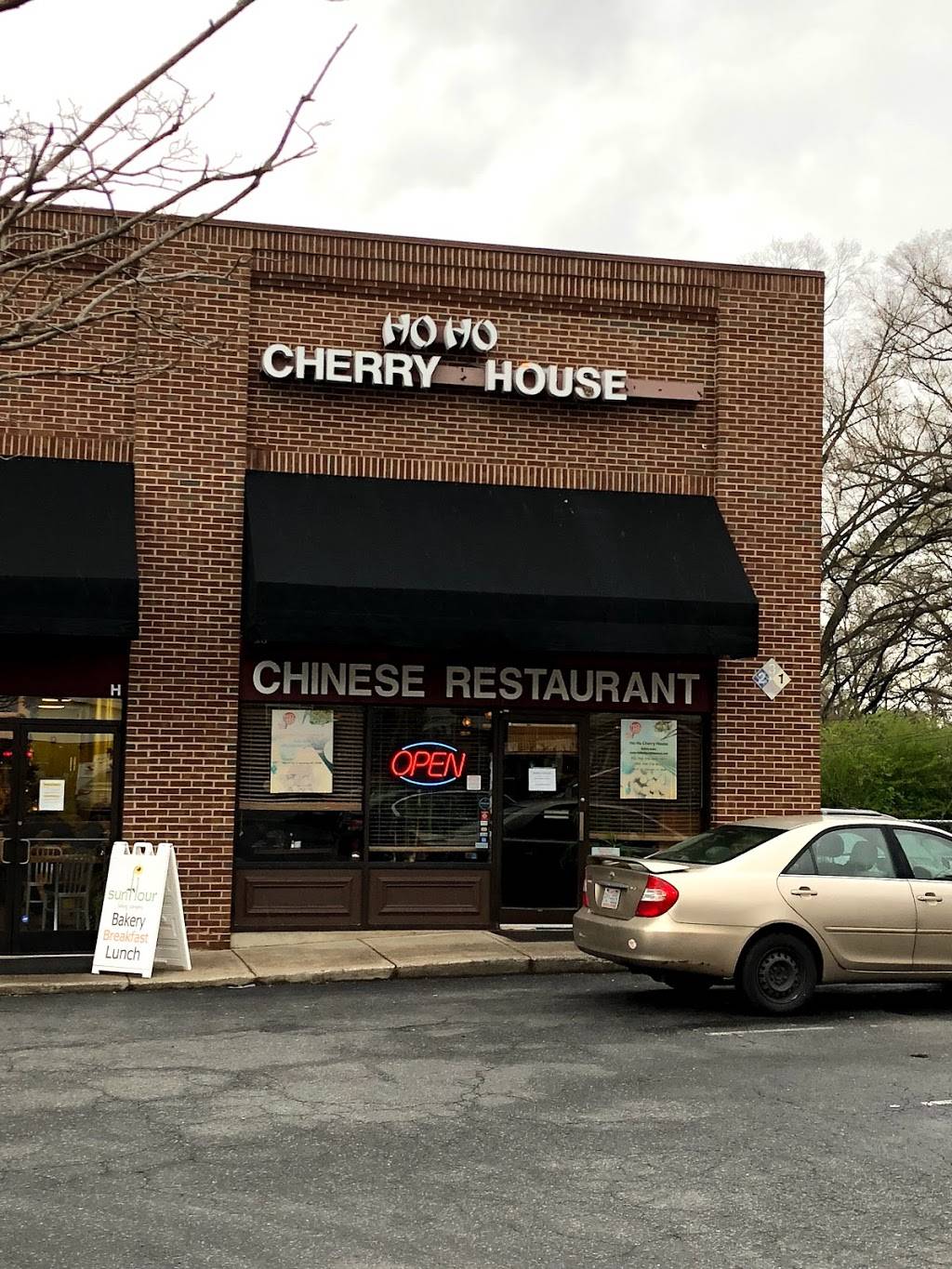 Ho Ho Cherry House | restaurant | 2001 E 7th St, Charlotte, NC 28204, USA | 7043760880 OR +1 704-376-0880