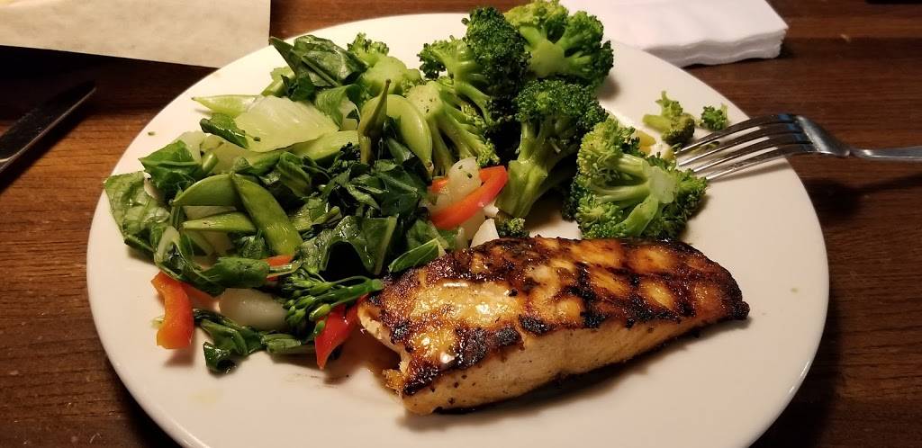 TGI Fridays | restaurant | 348 Boston Post Rd, Orange, CT 06477, USA | 2037990800 OR +1 203-799-0800