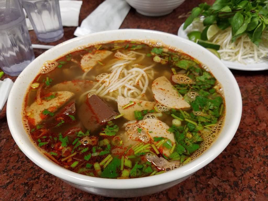 Pho Saigon Bay | restaurant | 1537 Howe Ave, Sacramento, CA 95825, USA | 9169221288 OR +1 916-922-1288