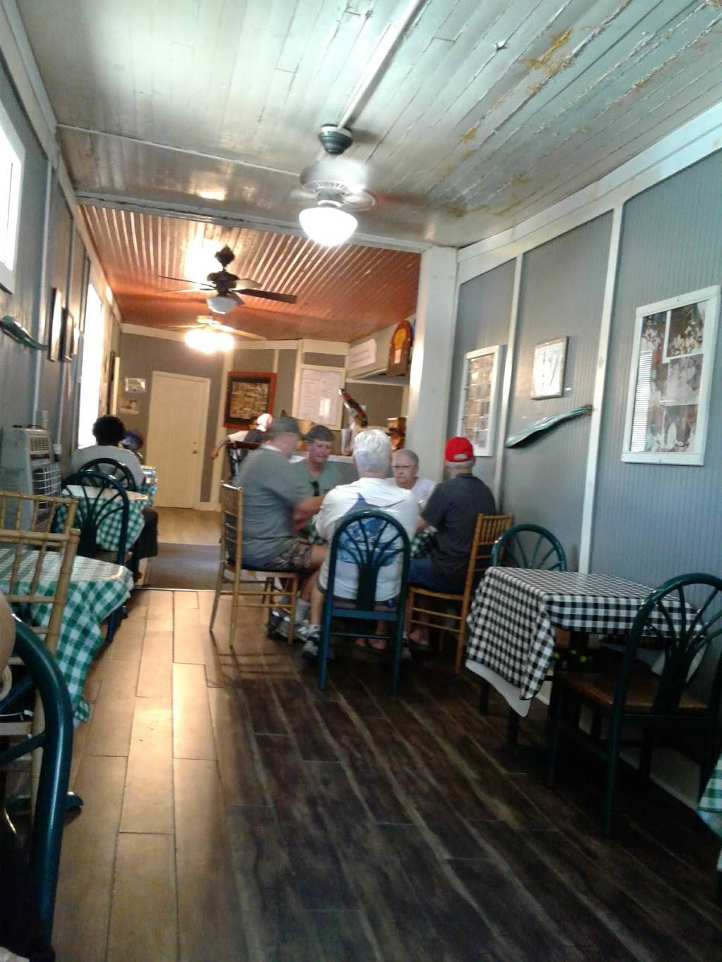 H & R Sweet Shop | restaurant | 102 Royall Ave, Mt Pleasant, SC 29464, USA | 8438842118 OR +1 843-884-2118