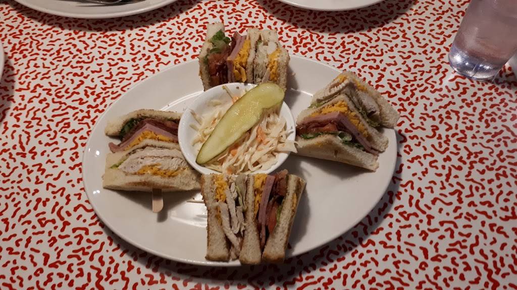 Wimpys Diner | restaurant | 116 Ellesmere Rd, Scarborough, ON M1R 4C4, Canada | 4163909191 OR +1 416-390-9191