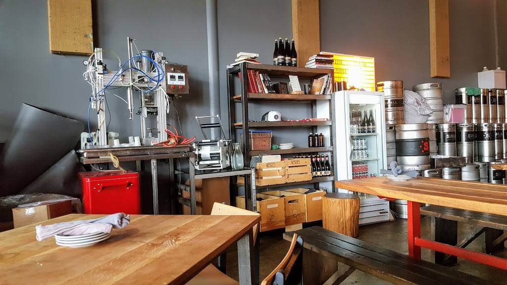 Small Brewpub | restaurant | 333 W Jefferson Blvd, Dallas, TX 75208, USA | 9728631594 OR +1 972-863-1594