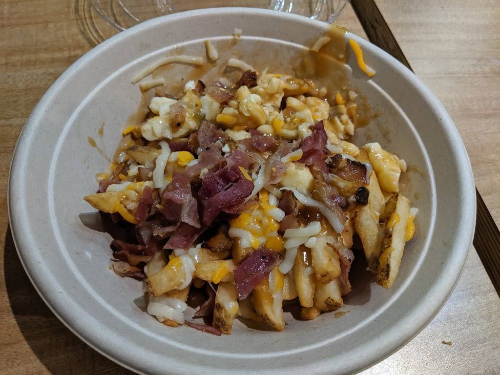 Harveys | restaurant | 648 Dixon Rd, Etobicoke, ON M9W 1J1, Canada | 4162441841 OR +1 416-244-1841