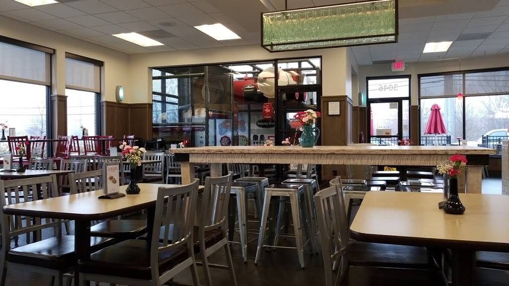 Chick-fil-A | restaurant | 3046 Shallowford Rd, Marietta, GA 30062, USA | 7705790076 OR +1 770-579-0076