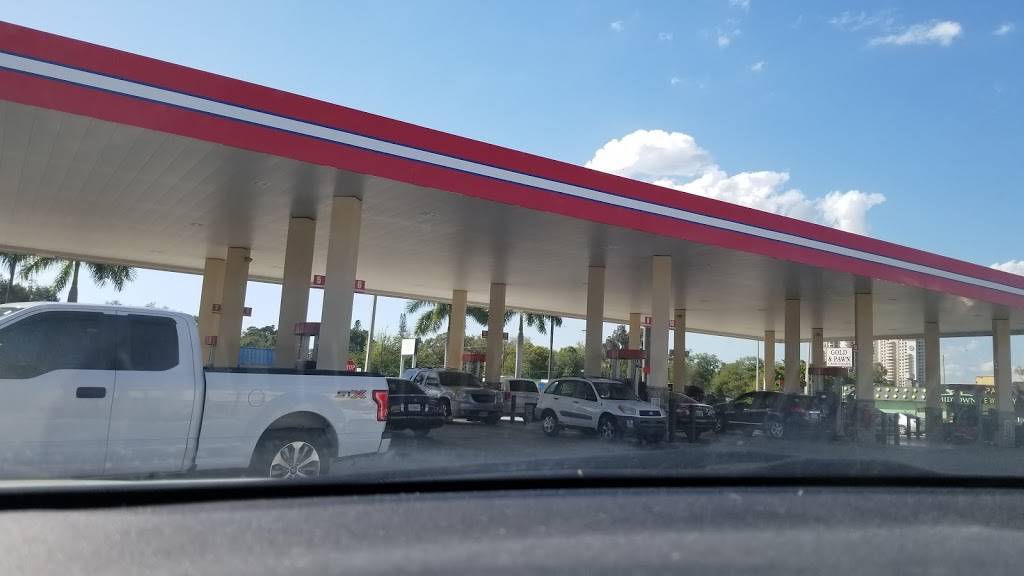 RaceTrac | bakery | 2335 Cleveland Ave, Fort Myers, FL 33901, USA | 2392260742 OR +1 239-226-0742