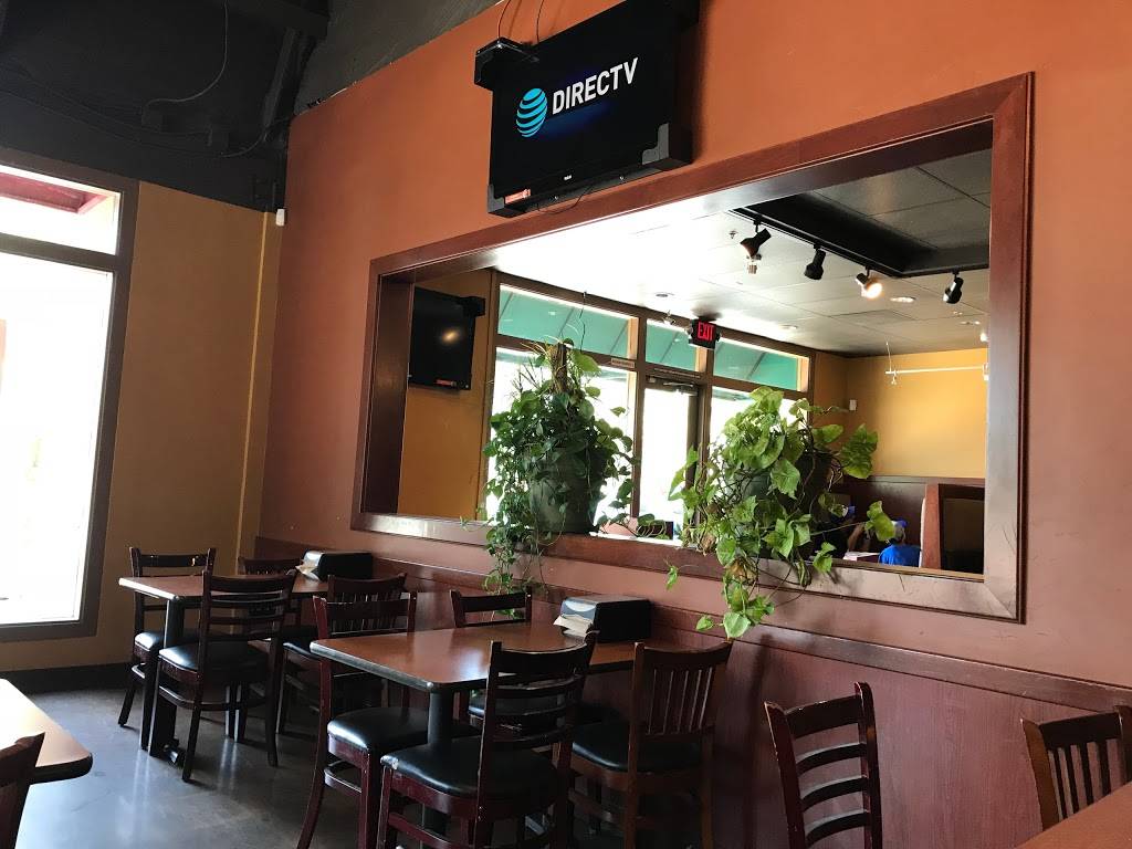 Me-n-Eds Pizzeria | restaurant | 4124 S Mooney Blvd, Visalia, CA 93277, USA | 5596255626 OR +1 559-625-5626