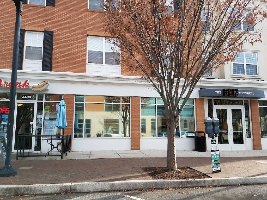 The DEN By Dennys | restaurant | 4400 Monarch Way, Norfolk, VA 23508, USA | 7574522062 OR +1 757-452-2062