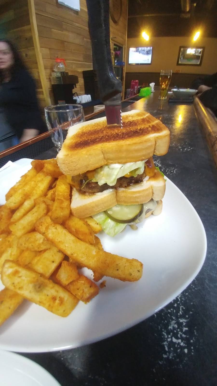 Touchdown Willys Tap & Grill | restaurant | 249 St Catharines St, Smithville, ON L0R 2A0, Canada | 9059578448 OR +1 905-957-8448