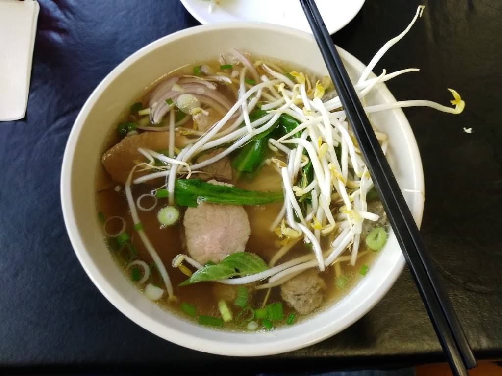 Pho Nhu Trang | restaurant | 3698 W Waters Ave, Tampa, FL 33614, USA | 8139356163 OR +1 813-935-6163