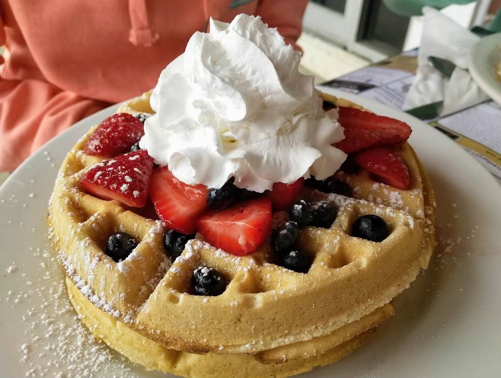 Breens Diner | restaurant | 170 Main St, Pepperell, MA 01463, USA | 9789259043 OR +1 978-925-9043