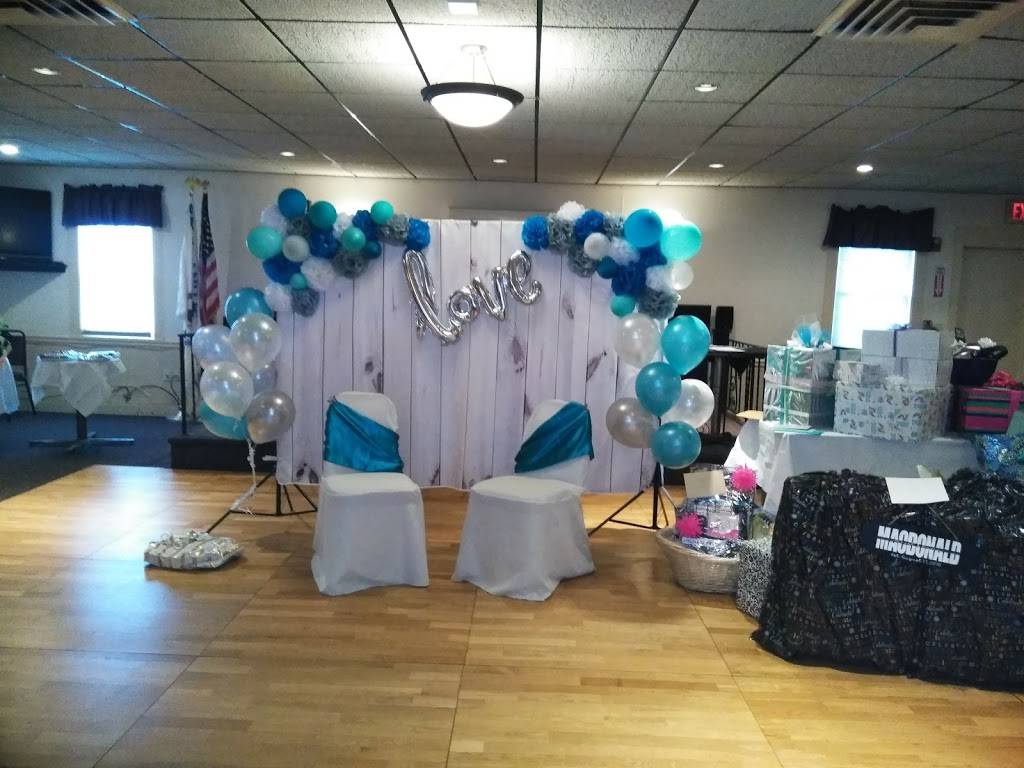 Rockland Eagles Club | restaurant | 29 Park St, Rockland, MA 02370, USA | 5089963625 OR +1 508-996-3625