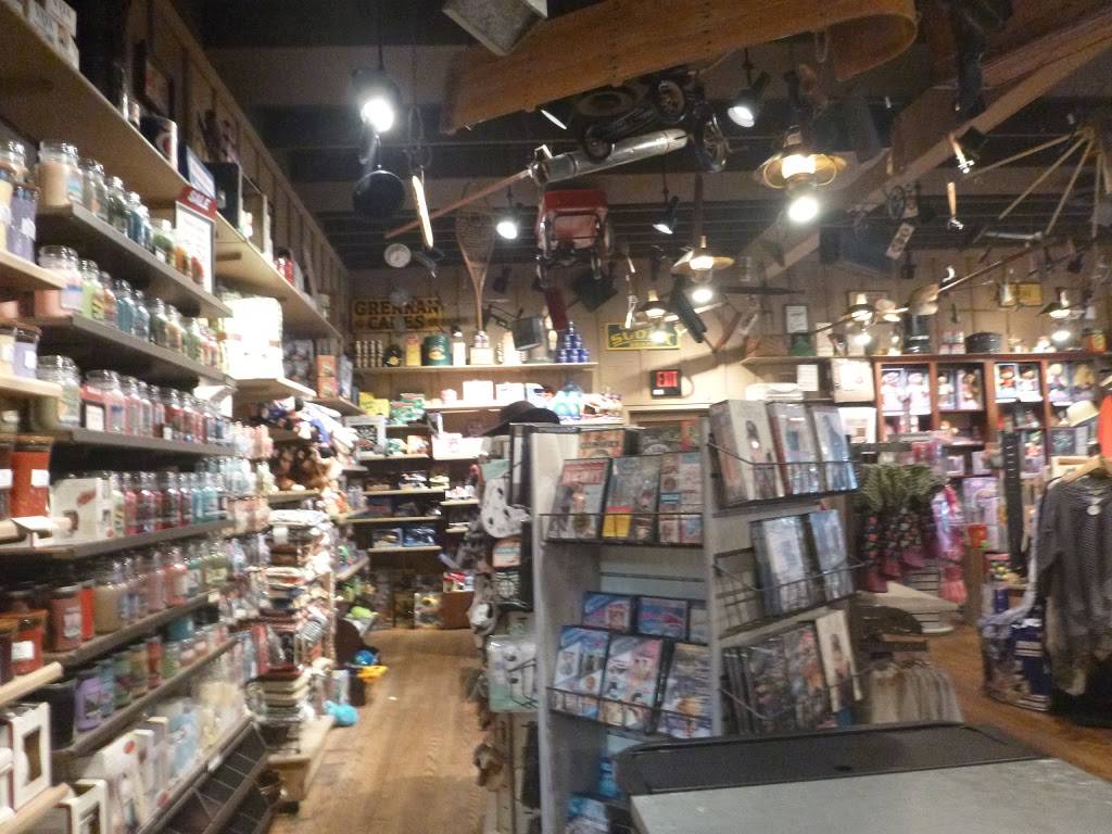 Cracker Barrel Old Country Store | restaurant | 1370 N Main St, Summerville, SC 29483, USA | 8438713019 OR +1 843-871-3019