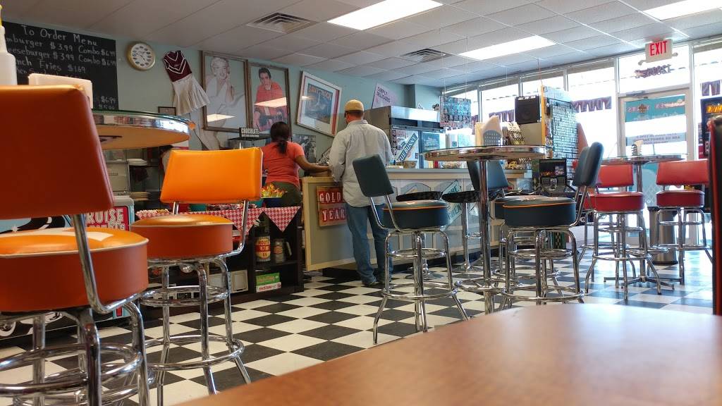 Golden Years Ice Cream Parlor and Diner / Food Truck | restaurant | 12835 U.S. HWY 231/431 N Suite E, Hazel Green, AL 35750, USA | 2566937192 OR +1 256-693-7192