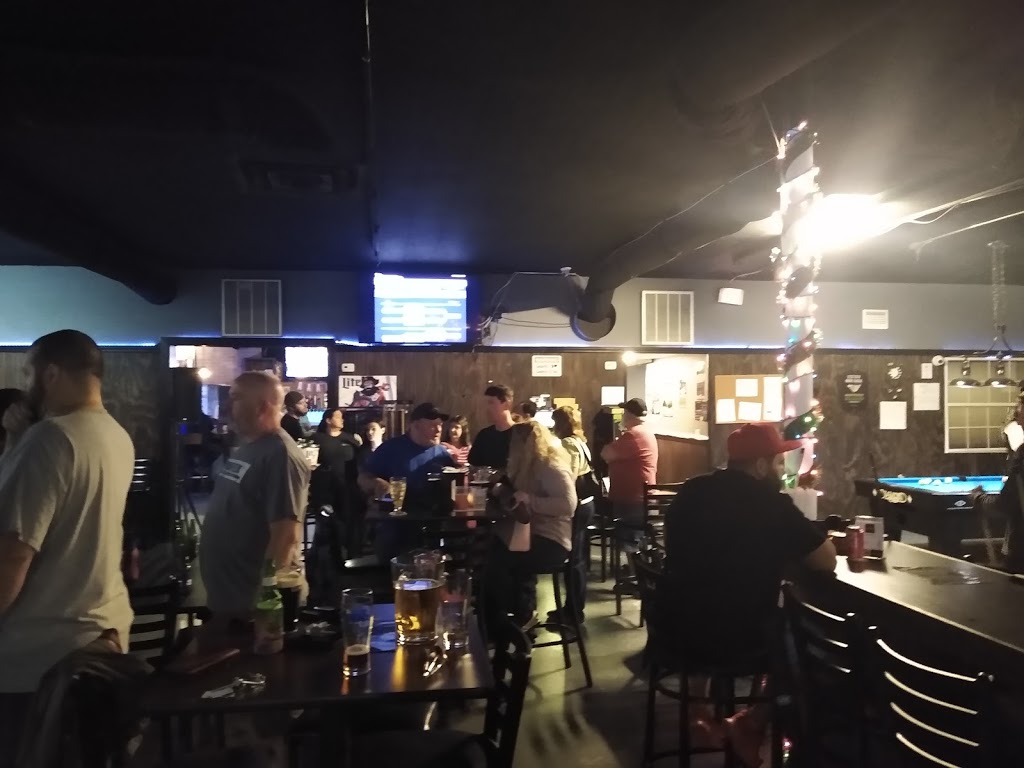 Mainstreet Billiards | restaurant | 38529 5th Ave, Zephyrhills, FL 33542, USA | 8133642220 OR +1 813-364-2220