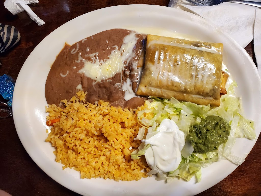 El Rio Lindo | restaurant | 641 Oakland Ave, Helena, AR 72342, USA | 8703384320 OR +1 870-338-4320