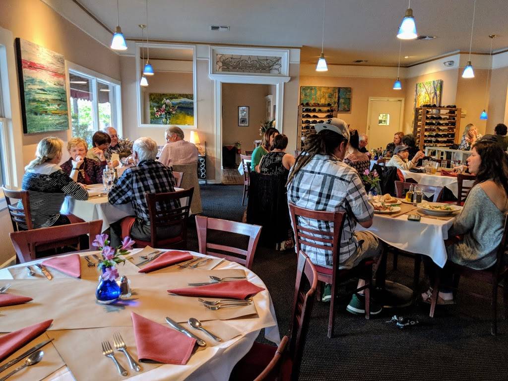 New Moon Café | restaurant | 203 York St, Nevada City, CA 95959, USA | 5302656399 OR +1 530-265-6399