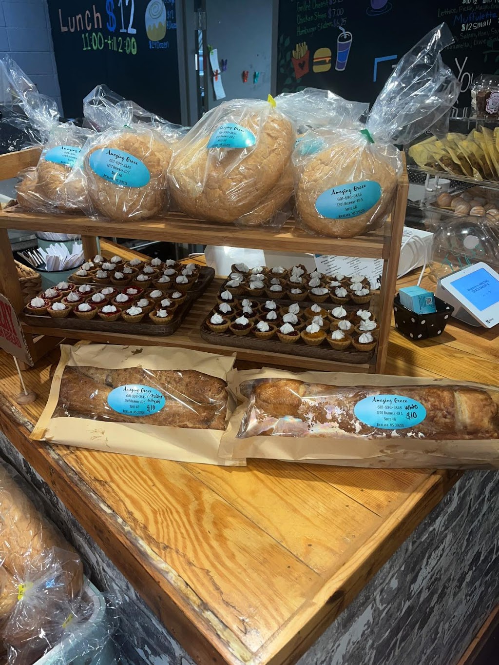 Amazing Grace Bakery & Eatery | restaurant | 1201 US 49 Suite 46, Richland, MS 39218, USA | 7692788754 OR +1 769-278-8754