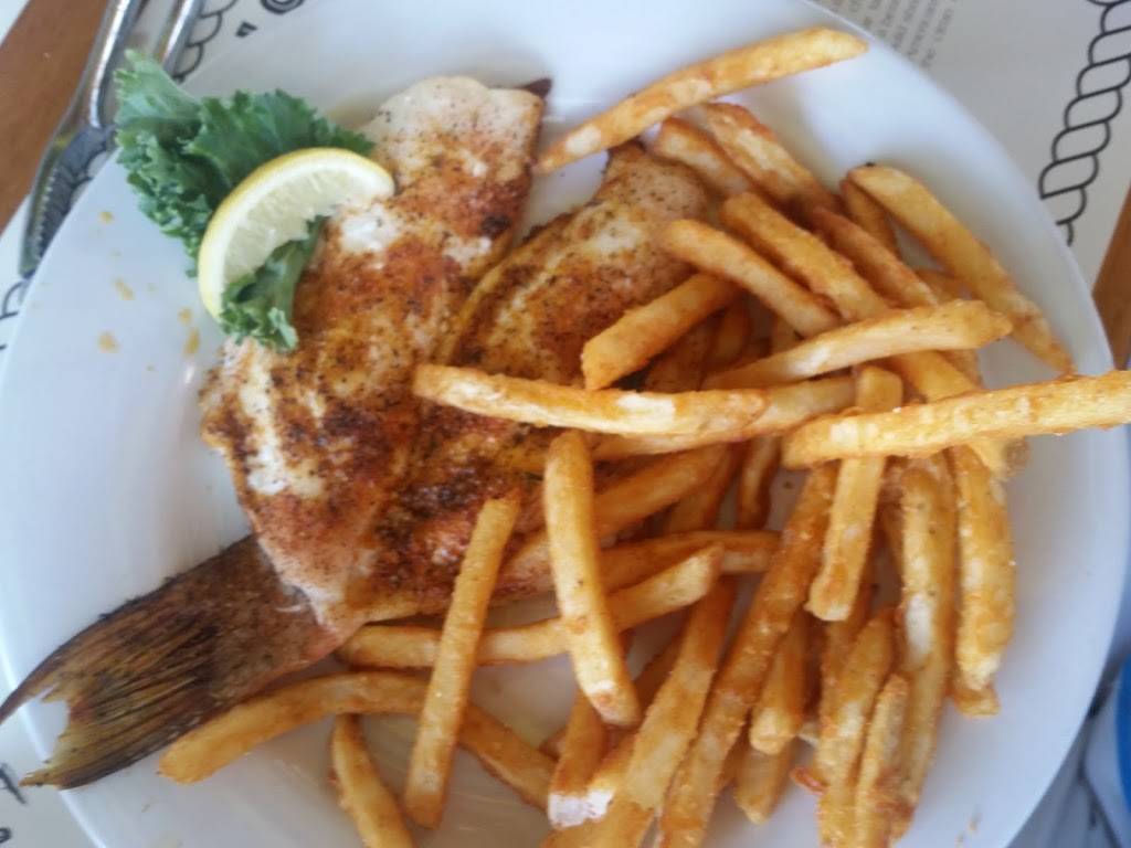 Billy’s Stone Crab | restaurant | 1 Collany Rd, Tierra Verde, FL 33715, USA | 7278662115 OR +1 727-866-2115