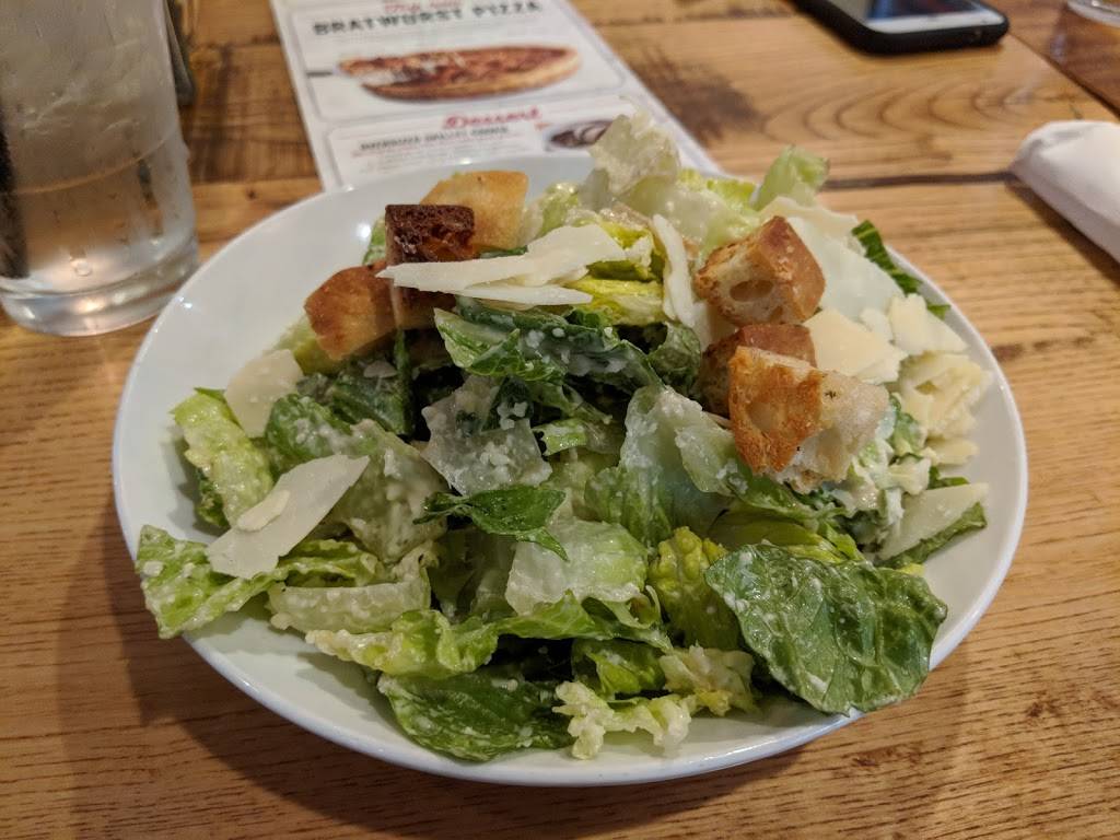 Giordanos | restaurant | 130 E Randolph St, Chicago, IL 60601, USA | 3126161200 OR +1 312-616-1200