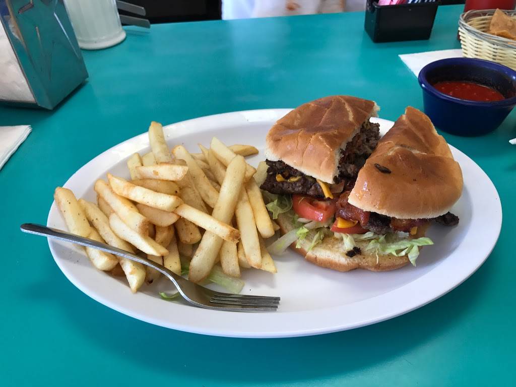 Jamies Hut | restaurant | 88 S Stevens St, El Paso, TX 79905, USA | 9153516162 OR +1 915-351-6162