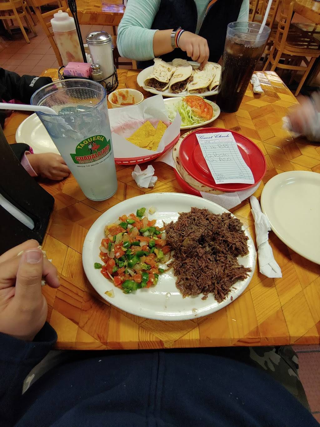 Taqueria Guadalajara | restaurant | 2603 Goliad Rd, San Antonio, TX 78223, USA | 2103331933 OR +1 210-333-1933