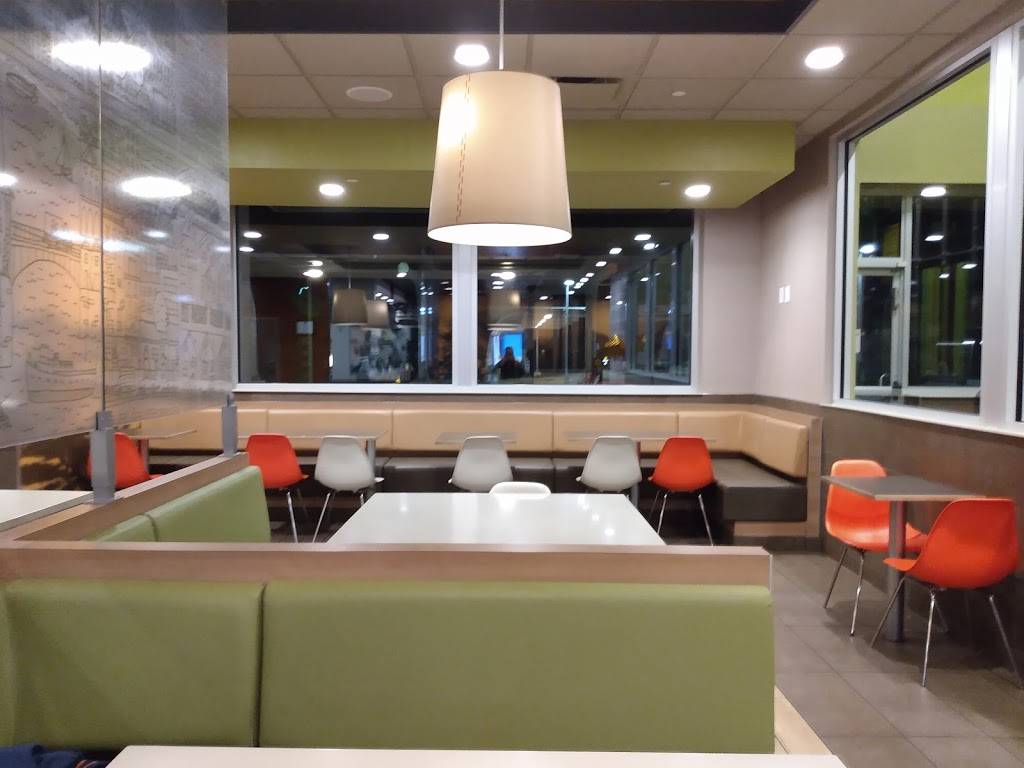 McDonalds | cafe | 2912 W 10th St, Greeley, CO 80634, USA | 9703562513 OR +1 970-356-2513