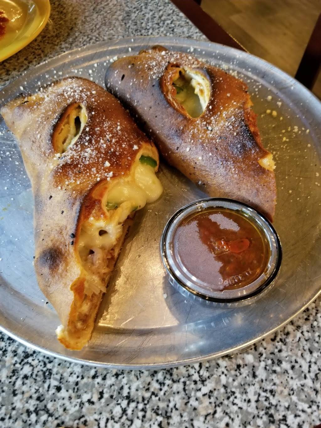 J. Dels Pizza | restaurant | 2664 Teaster Ln #104A, Pigeon Forge, TN 37863, USA | 8653663050 OR +1 865-366-3050